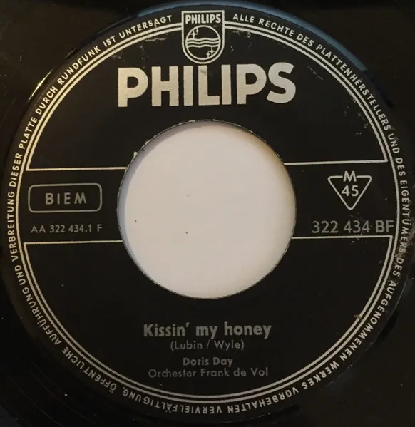 Kissin' My Honey / Love Me In The Daytime