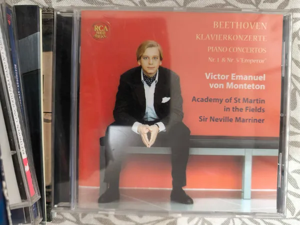 Klavierkonzerte Nr. 1 & Nr. 5 "Emperor"