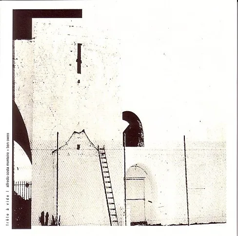 Frêle À Vide