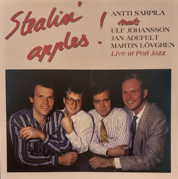 Stealin' Apples!