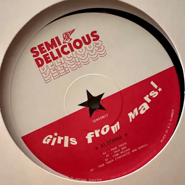 Girls From Mars!