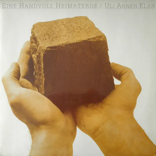 Eine Handvoll Heimaterde
