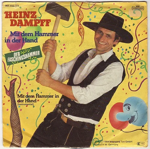 Mit Dem Hammer In Der Hand