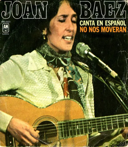 Canta En Español No Nos Moveran