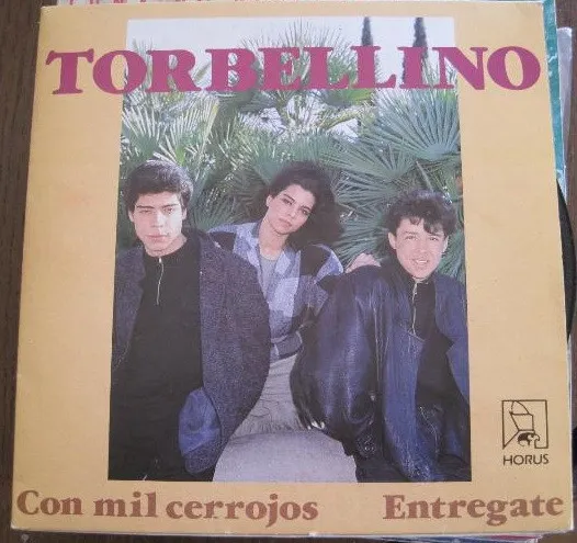 Con Mil Cerrojos / Entrégate