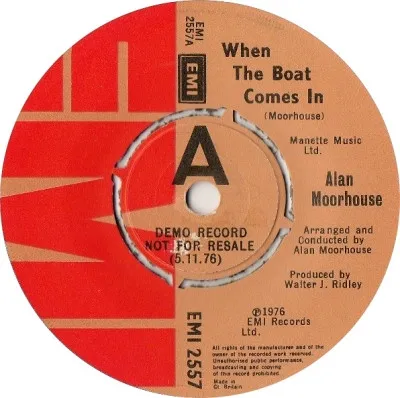 When The Boat Comes In / The Happy Hussar