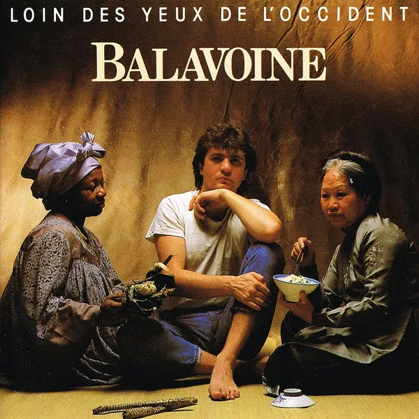 Loin Des Yeux De L'Occident