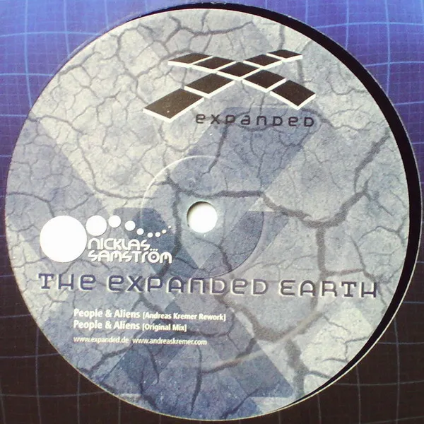 The Expanded Earth