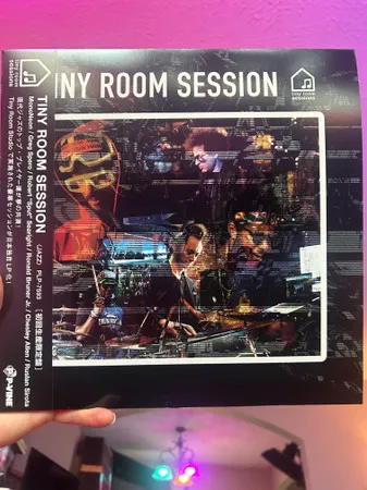 Tiny Room Session