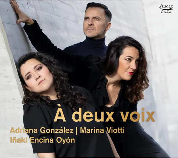 À Deux Voix
