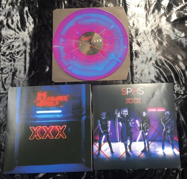 XXX