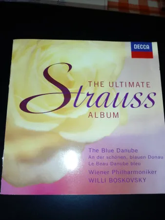 ULTIMATE STRAUSS ALBUM